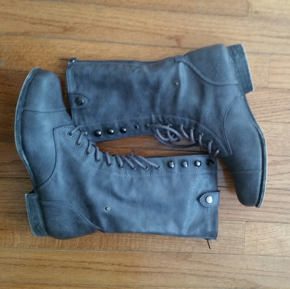 Rouge Helium Shoes - Rouge women’s boots combat lace up gray 9m